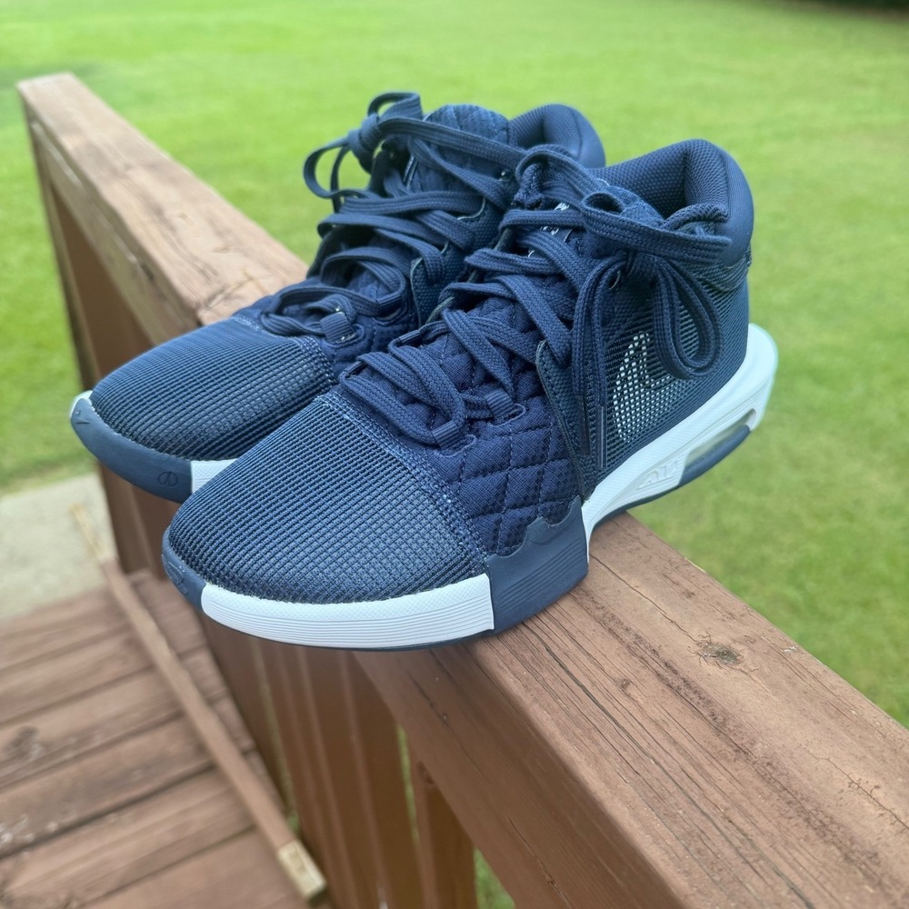 Nike Air Max Impact Basketball Shoes Mens Size 9.5 Navy Blue Mid Top Sneakers